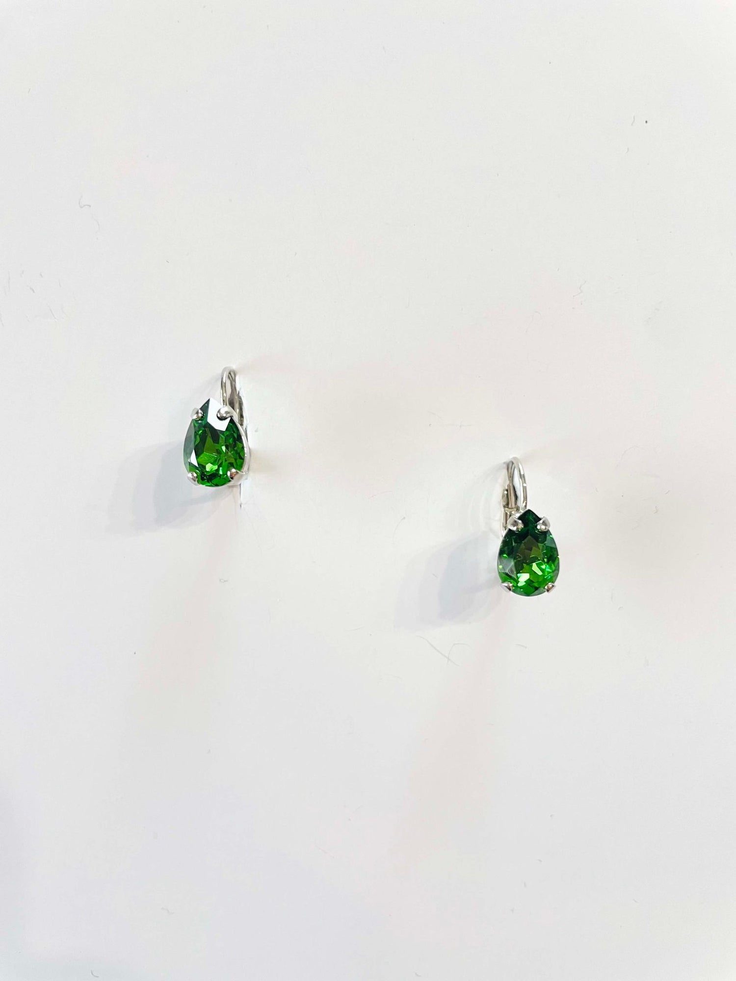 10mm Pear Drop Earrings in Fern Green