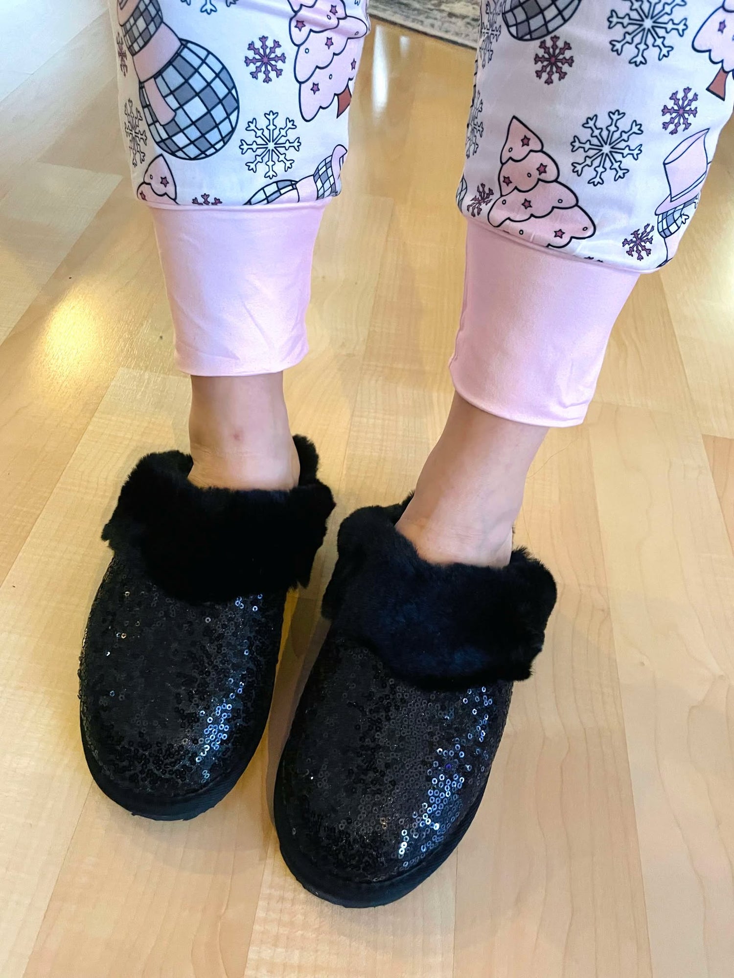 Sequin Faux Fur Slippers in Black