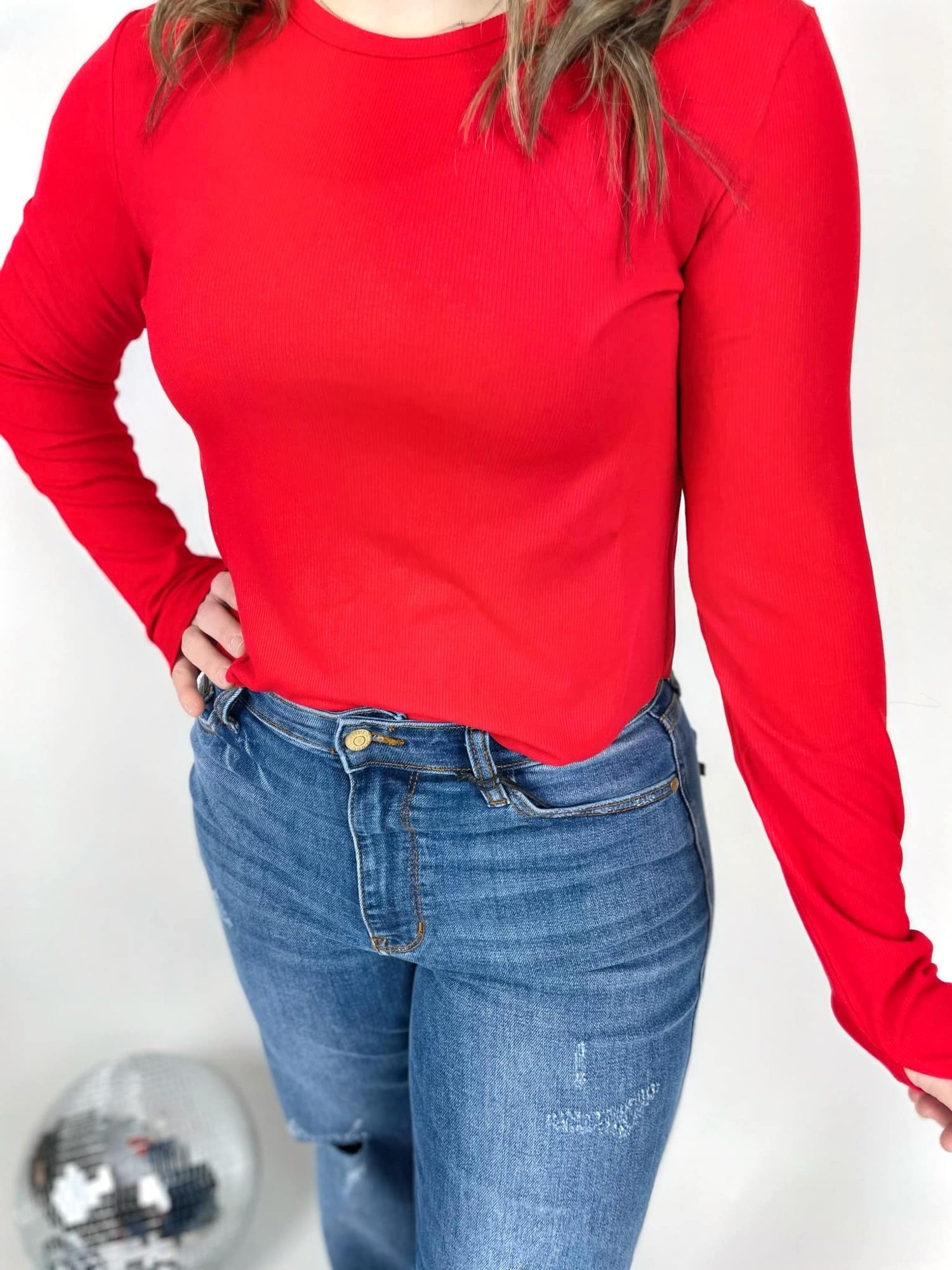 BLAKELEY ELENA CURVE HEM RIBBED TOP IN RED